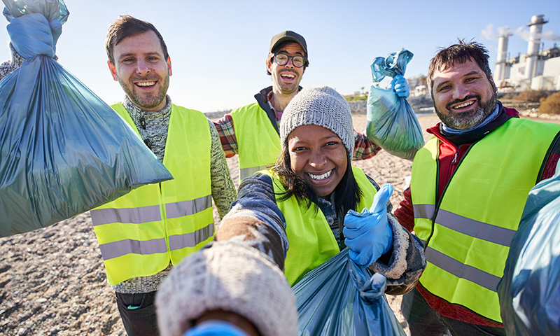 thanksgiving clean-up volunteers