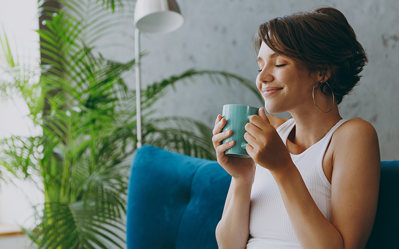 woman drinking coffee
