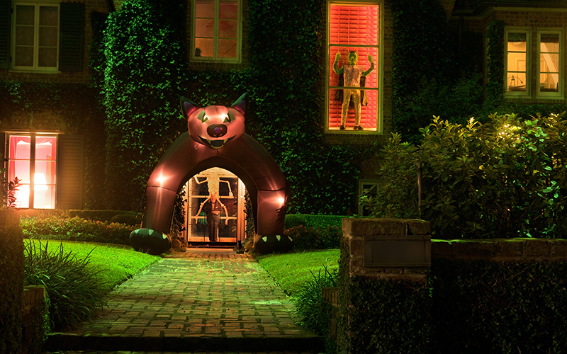 house Halloween decoration