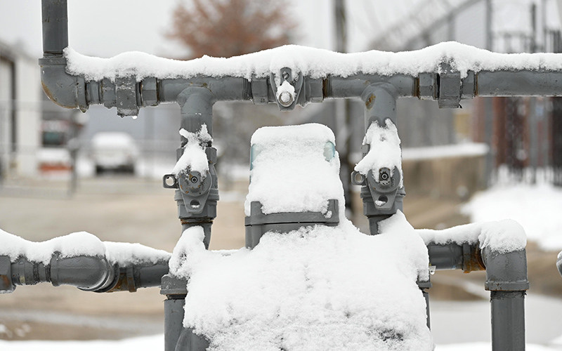 preventing and thawing frozen pipes
